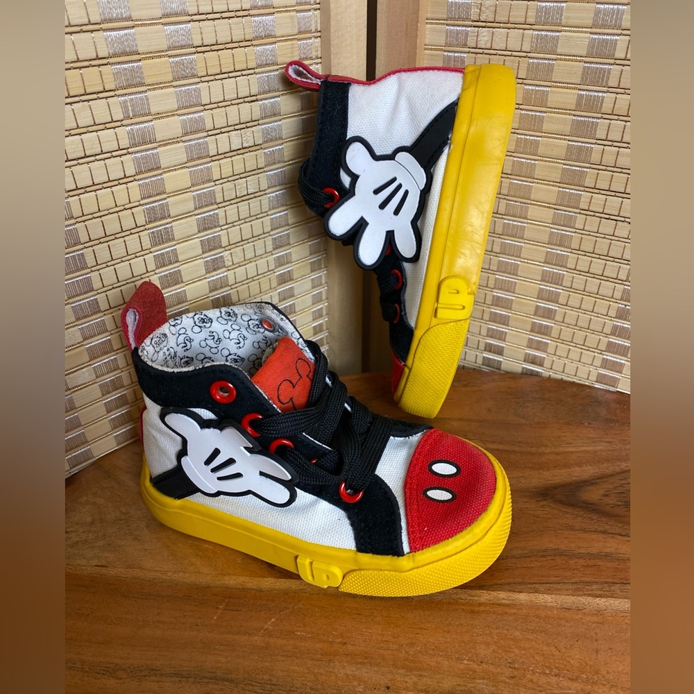 Mickey Mouse Sneaker by Ground Up Toddler Disney Unisex Oh Boy! Size 7